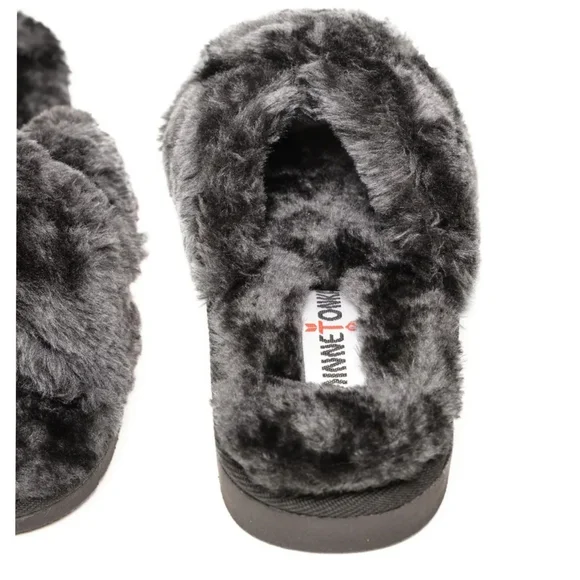 Lilly Faux Shearling SlippersMINNETONKA - Picture 3 of 9